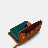 Mittlere Damenbrieftasche aus cognacfarbenem Leder.