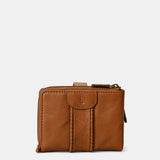 Piccola borsa da donna in pelle color cognac.