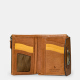 Piccola borsa da donna in pelle color cognac.