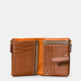 Small women's wallet in cognac leather.