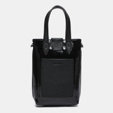 Bolso de mano de charol en negro