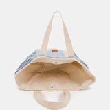 Strandtasche mit blauem Streifenmuster