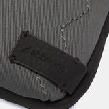 Bolso para el móvil en materiales reciclados gris