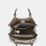 Bolso de mano troquelado en materiales reciclados verde