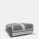 Mochila en materiales reciclados gris