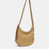 Borsa a tracolla color cammello realizzata con materiali riciclati