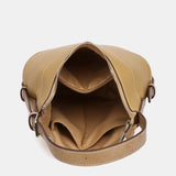 Borsa a tracolla color cammello realizzata con materiali riciclati