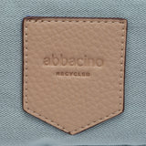 Bandolera en materiales reciclados y acolchados azul