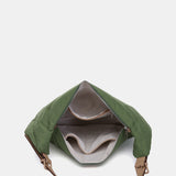 Bandolera en materiales reciclados y acolchados verde