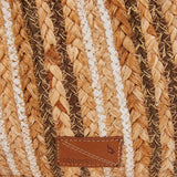 Raffia Schultertasche mit Streifen in Braun.