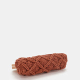 Tasche aus Terrakotta-Macramé.