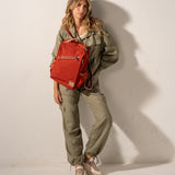 Rucksack aus rotem Stoff