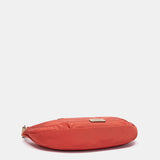 Umhängetasche aus rotem Stoff