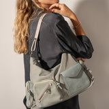 Umhängetasche aus blauem Stoff