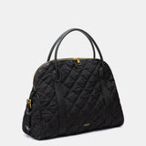 Schwarze gesteppte Handtasche.