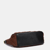 Brown quilted shopper bag.