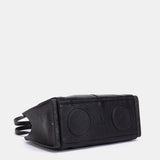 Schwarze Handtasche.