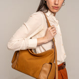Mehrfach-Taschen Schultertasche in Bernstein.