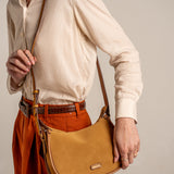 Shoulder bag in recycled materials, amber.