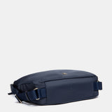 Bolso multifuncional en materiales reciclados azul