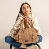 Shopper in materiali riciclati beige.