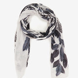 Viscose scarf with natural print in grey tones