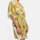 Caftán de algodón con estampado floral en blanco y verde