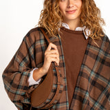 Poncho a cuadros marrón