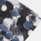 Pañuelo de lana con estampado abstracto negro
