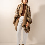 Reversible poncho in camel.