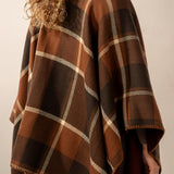 Reversible poncho in burgundy.
