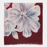 Foulard di lana con stampa floreale bordeaux.