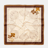 Seidene Bandana mit Paisley-Muster in Bernstein.