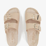 Women's flat leather sandal in beige